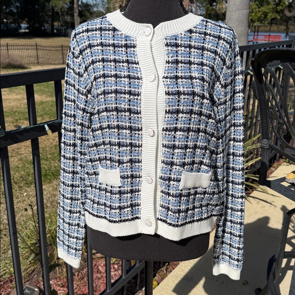 NWT! Retail $98 Tahari Blue and White Blazer with Plaid Pattern